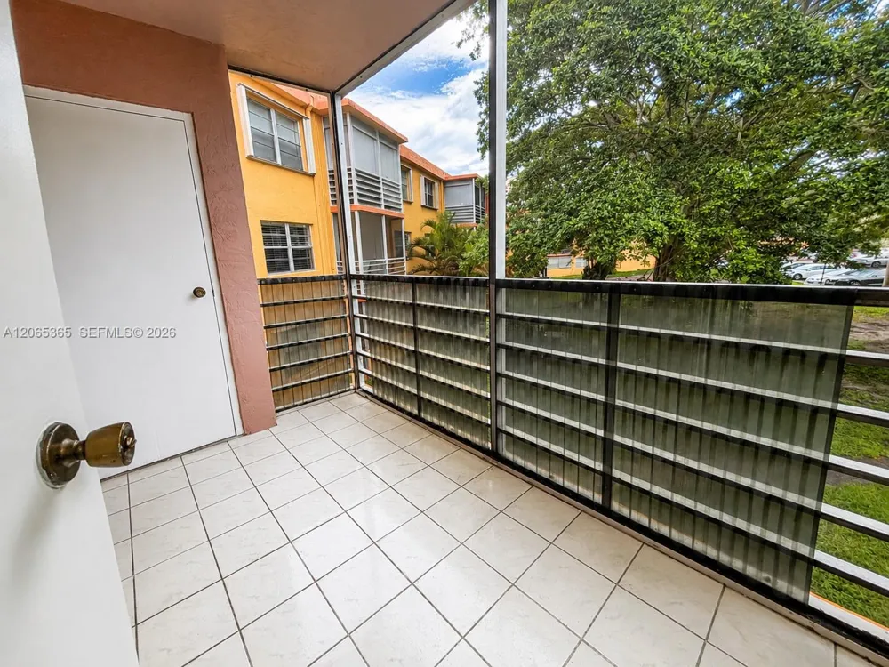 4384 NW 9th Ave #18-2A Deerfield Beach, FL 33064