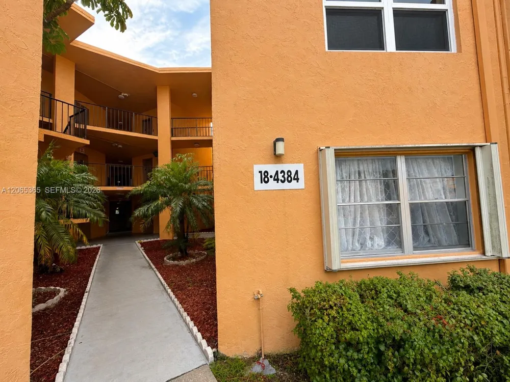 4384 NW 9th Ave #18-2A Deerfield Beach, FL 33064