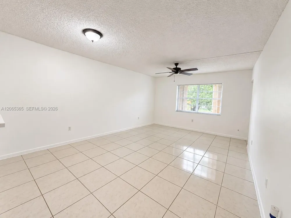 4384 NW 9th Ave #18-2A Deerfield Beach, FL 33064