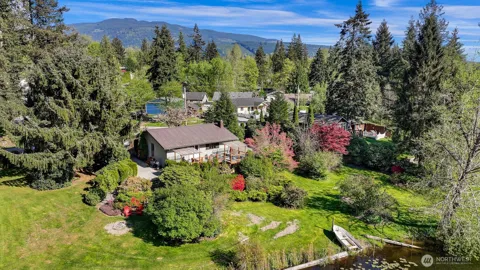 371 Lakeside Drive