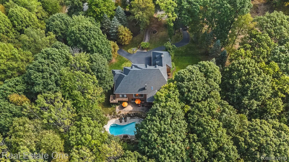 7798 Fieldstone Ridge Independence Charter Township, MI 48348