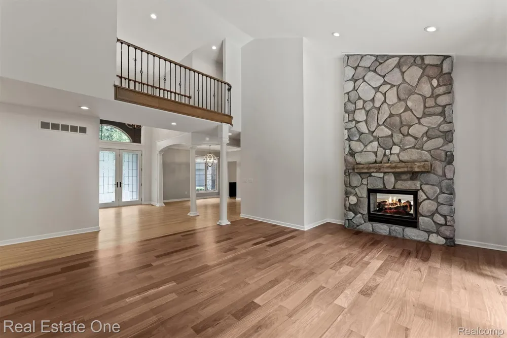 7798 Fieldstone Ridge Independence Charter Township, MI 48348