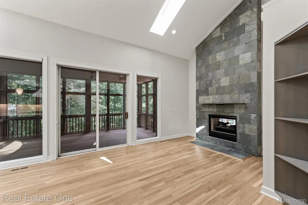 7798 Fieldstone Ridge Independence Charter Township, MI 48348