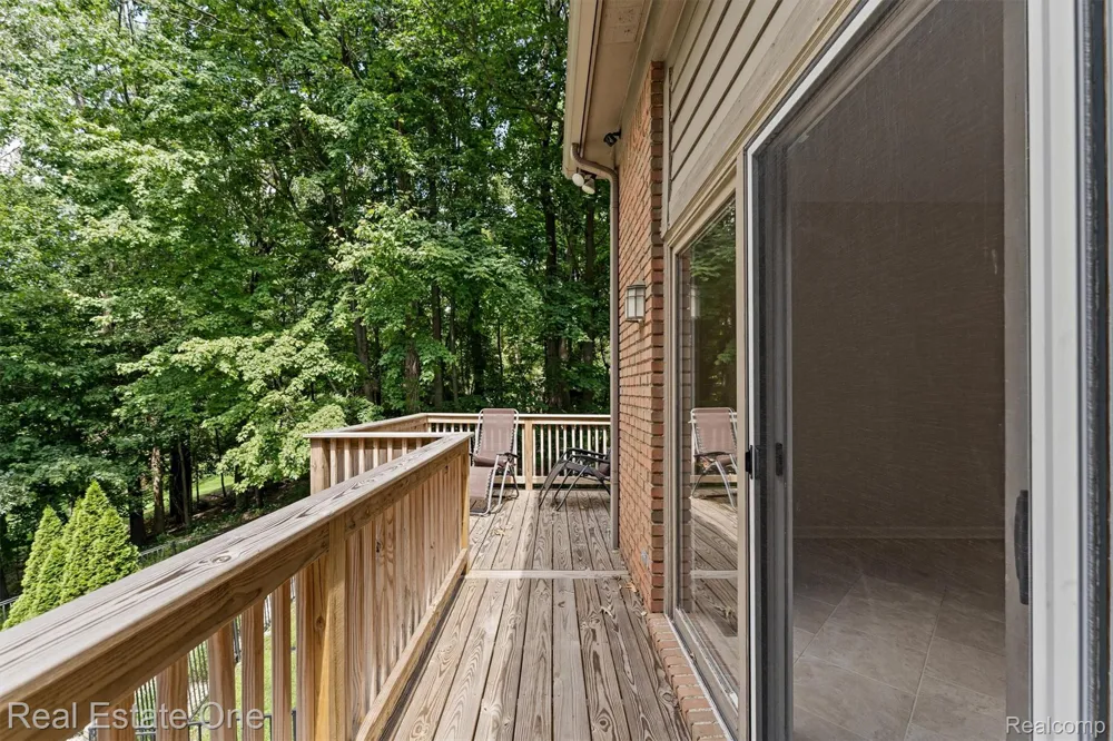 7798 Fieldstone Ridge Independence Charter Township, MI 48348