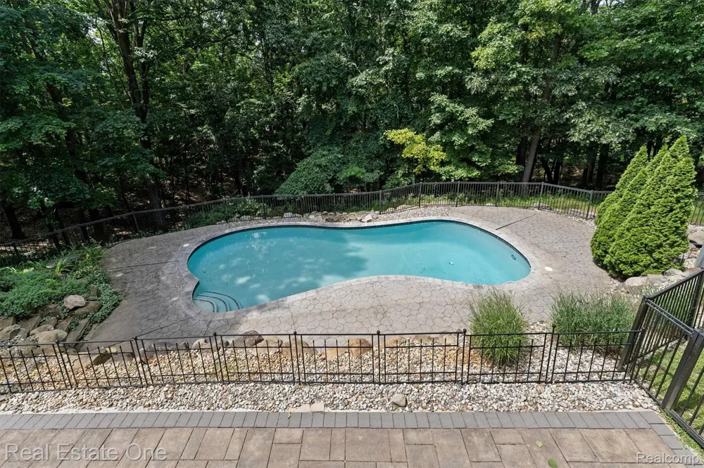 7798 Fieldstone Ridge Independence Charter Township, MI 48348