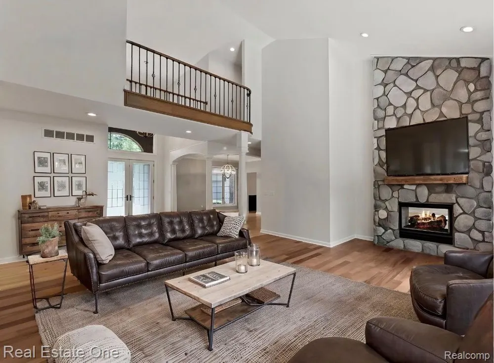7798 Fieldstone Ridge Independence Charter Township, MI 48348