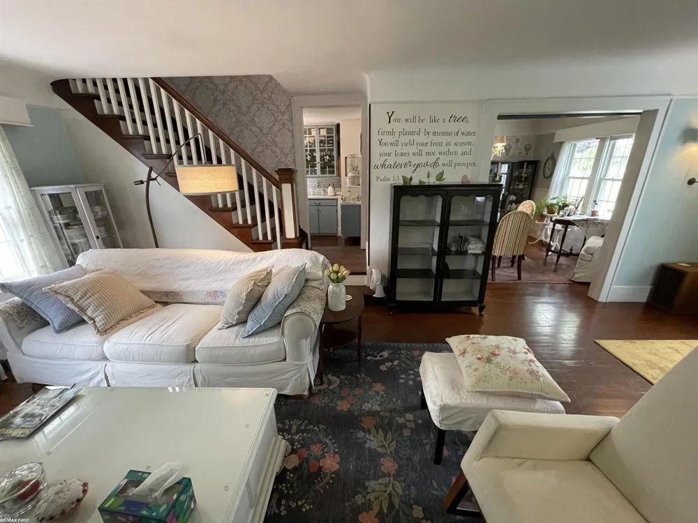 26689 Elm Street Roseville City, MI 48066