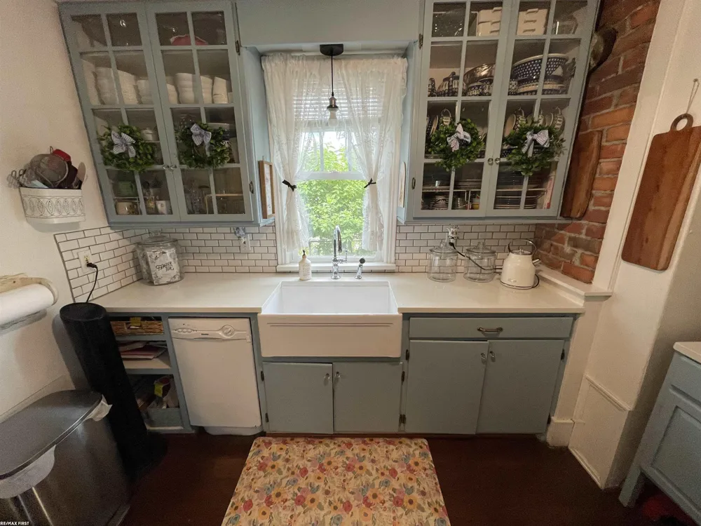 26689 Elm Street Roseville City, MI 48066