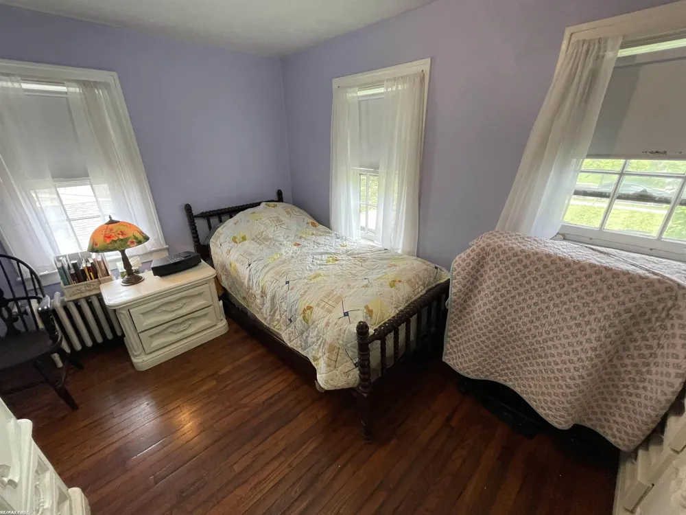 26689 Elm Street Roseville City, MI 48066