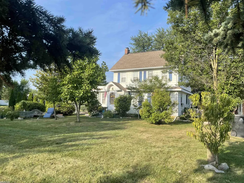 26689 Elm Street Roseville City, MI 48066