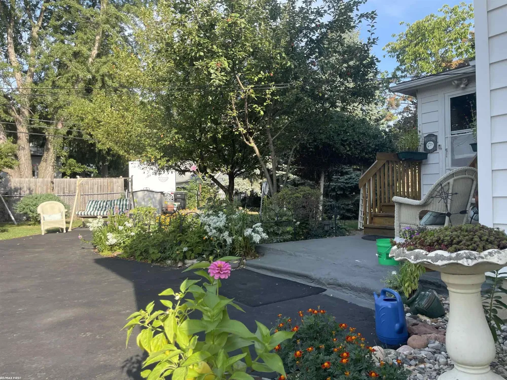 26689 Elm Street Roseville City, MI 48066