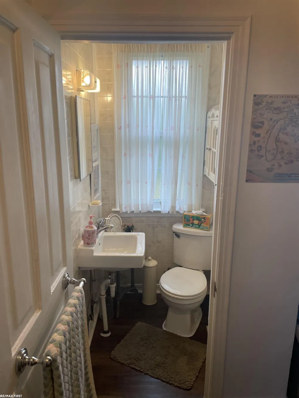 26689 Elm Street Roseville City, MI 48066