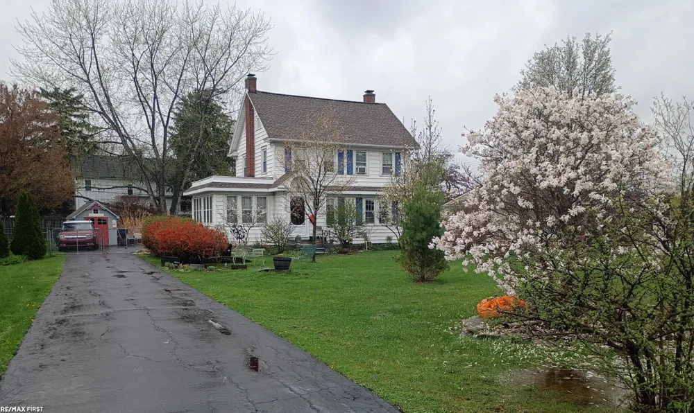 26689 Elm Street Roseville City, MI 48066