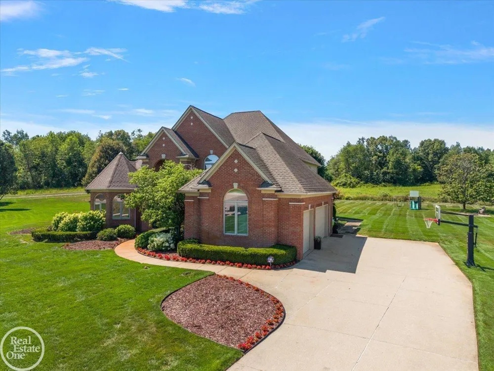 69497 Meadowbrook Lane Bruce Township, MI 48065