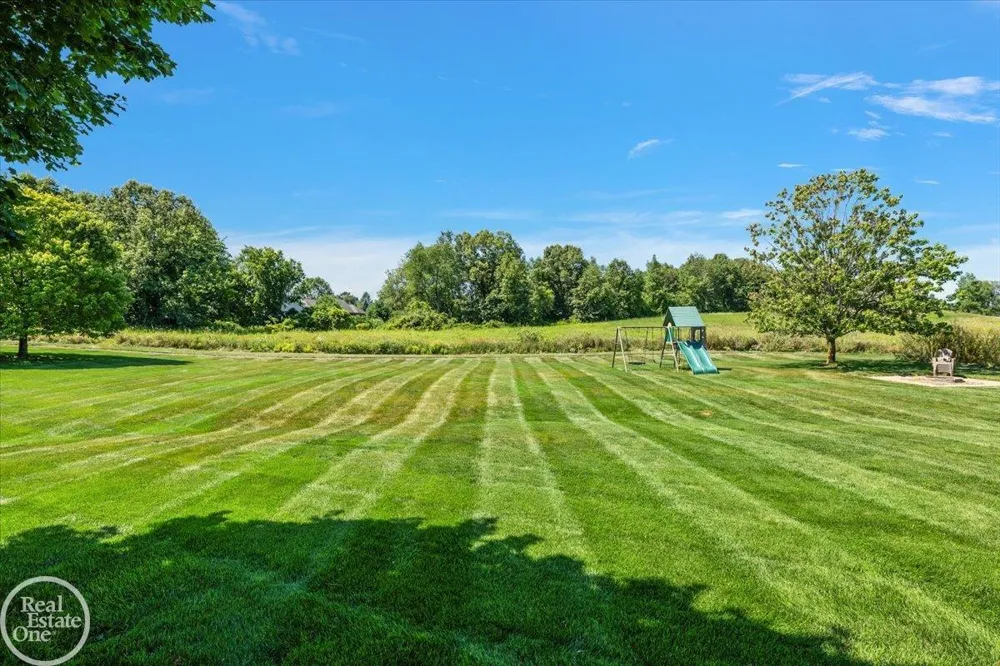 69497 Meadowbrook Lane Bruce Township, MI 48065