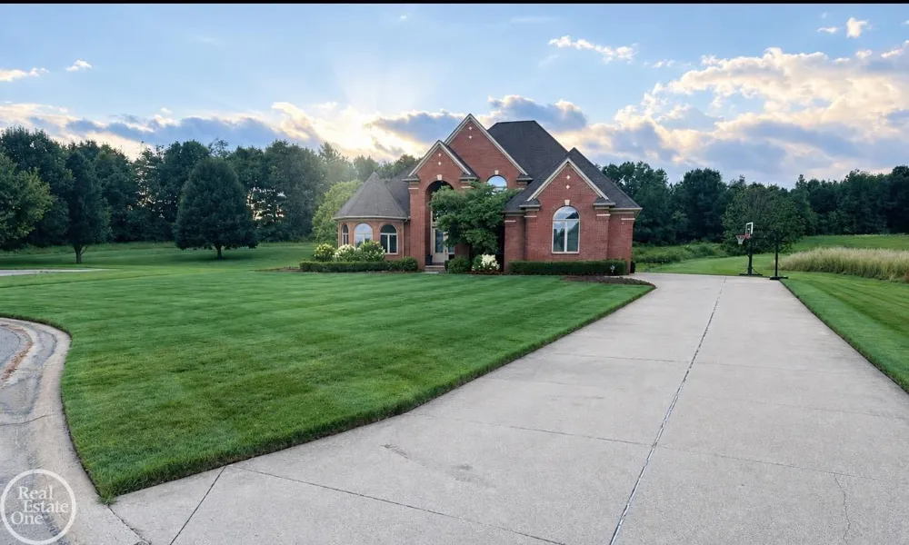 69497 Meadowbrook Lane Bruce Township, MI 48065