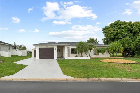 30 OAKLAND HILLS COURT