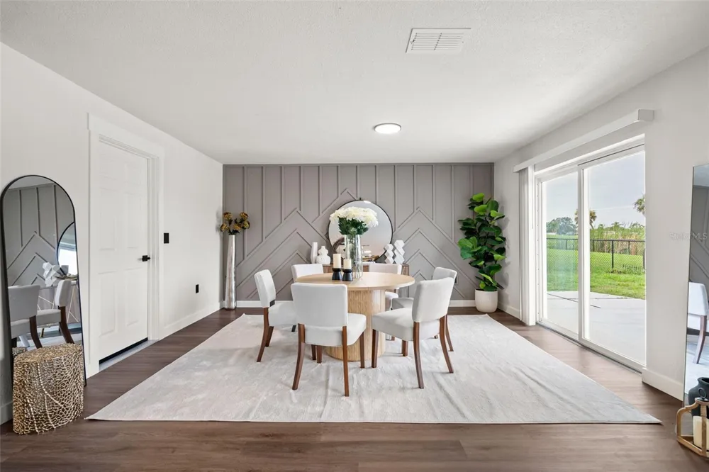 30 OAKLAND HILLS COURT Rotonda West, FL 33947