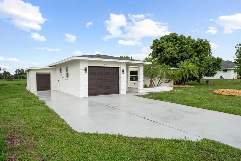 30 OAKLAND HILLS COURT Rotonda West, FL 33947