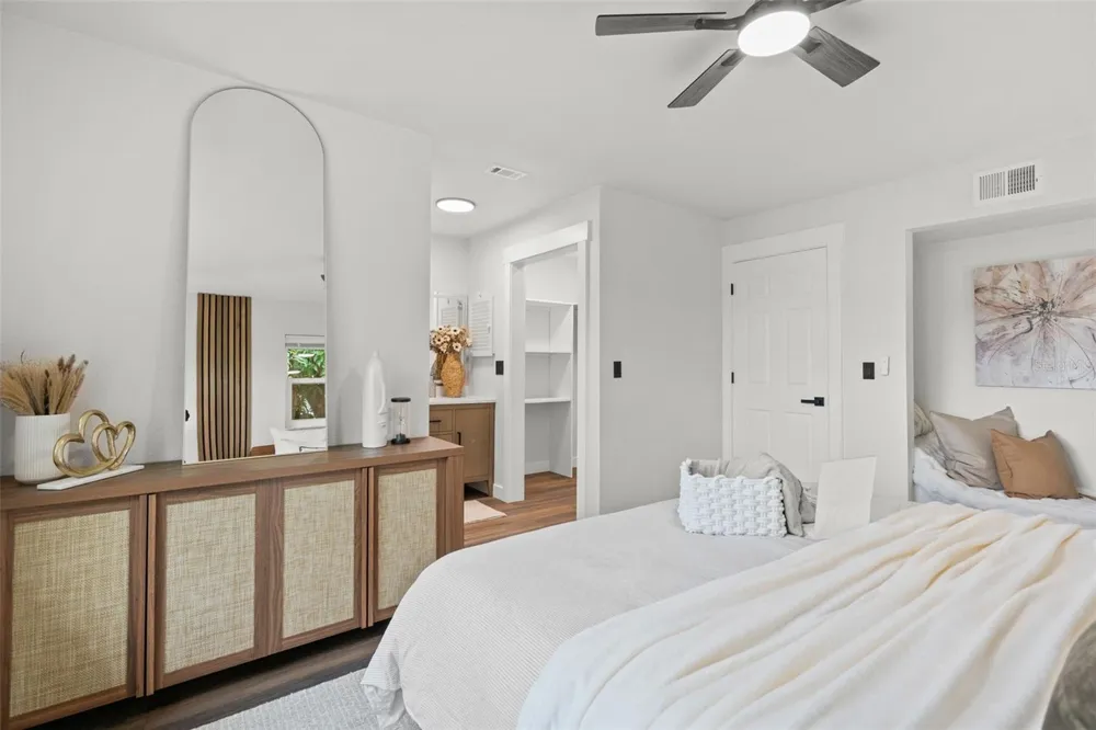 30 OAKLAND HILLS COURT Rotonda West, FL 33947