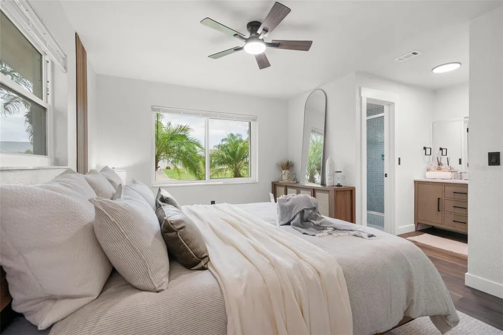 30 OAKLAND HILLS COURT Rotonda West, FL 33947