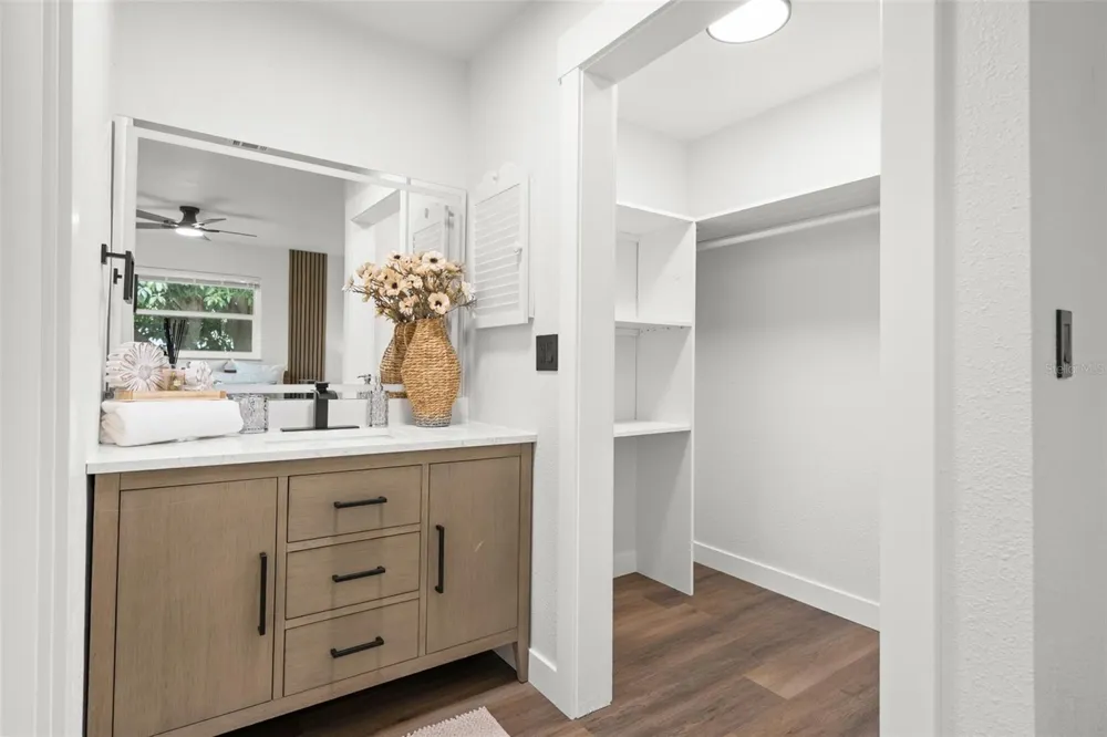 30 OAKLAND HILLS COURT Rotonda West, FL 33947