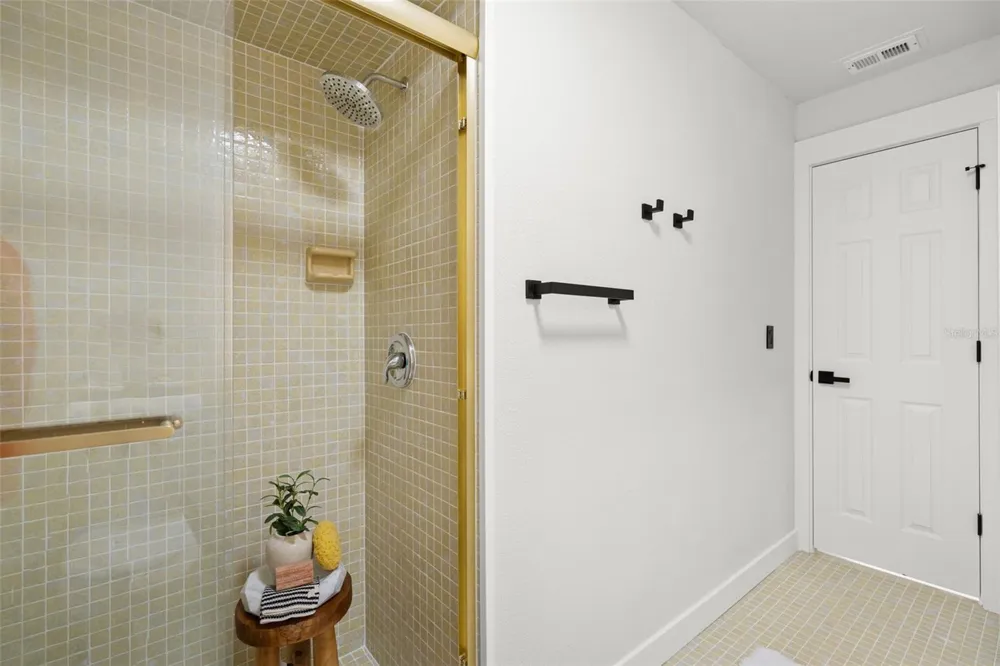 30 OAKLAND HILLS COURT Rotonda West, FL 33947