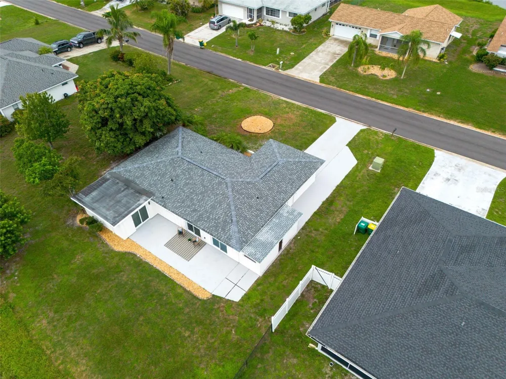 30 OAKLAND HILLS COURT Rotonda West, FL 33947