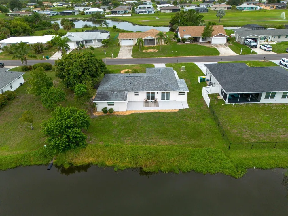 30 OAKLAND HILLS COURT Rotonda West, FL 33947