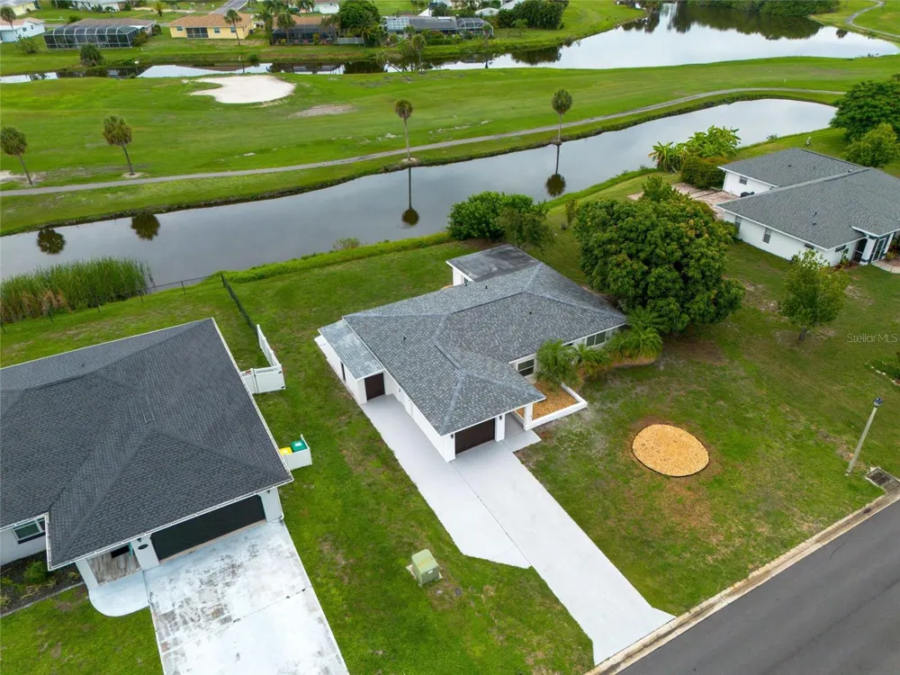 30 OAKLAND HILLS COURT Rotonda West, FL 33947