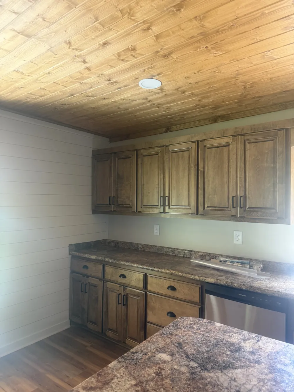 231 JJ Ln Hillsboro, TN 37342