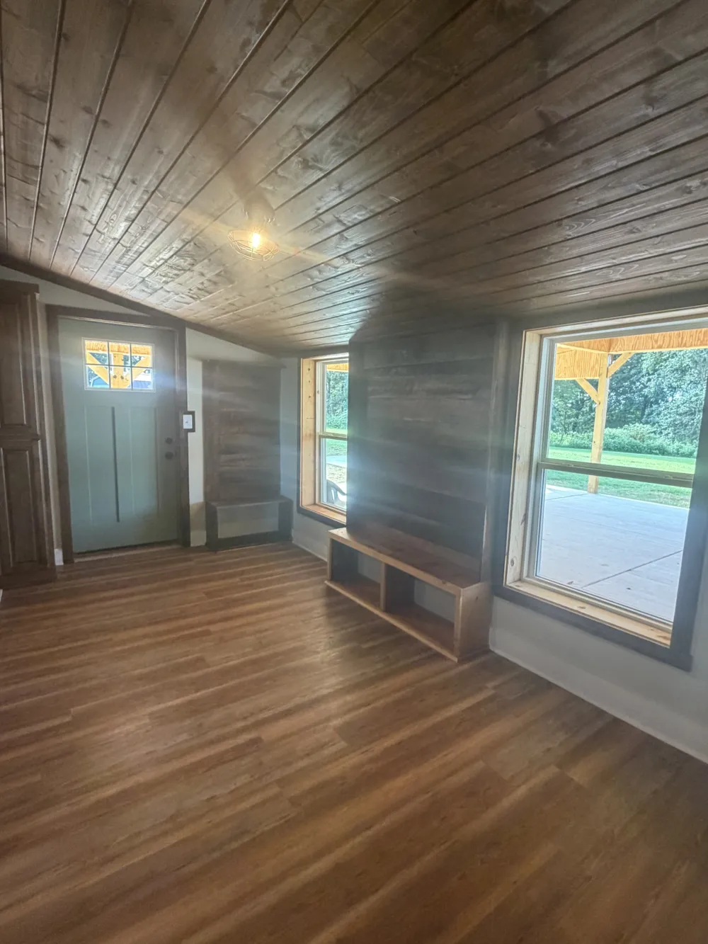 231 JJ Ln Hillsboro, TN 37342