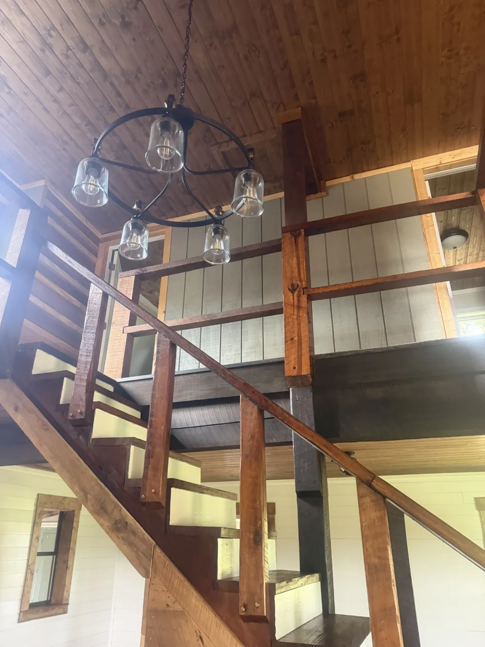 231 JJ Ln Hillsboro, TN 37342