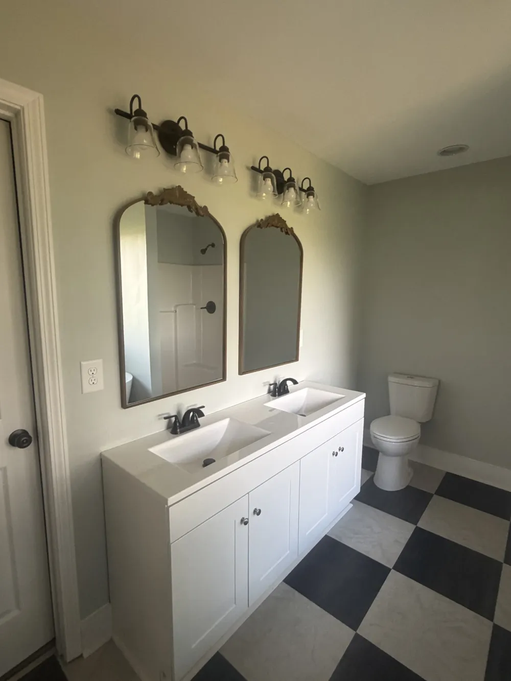 231 JJ Ln Hillsboro, TN 37342