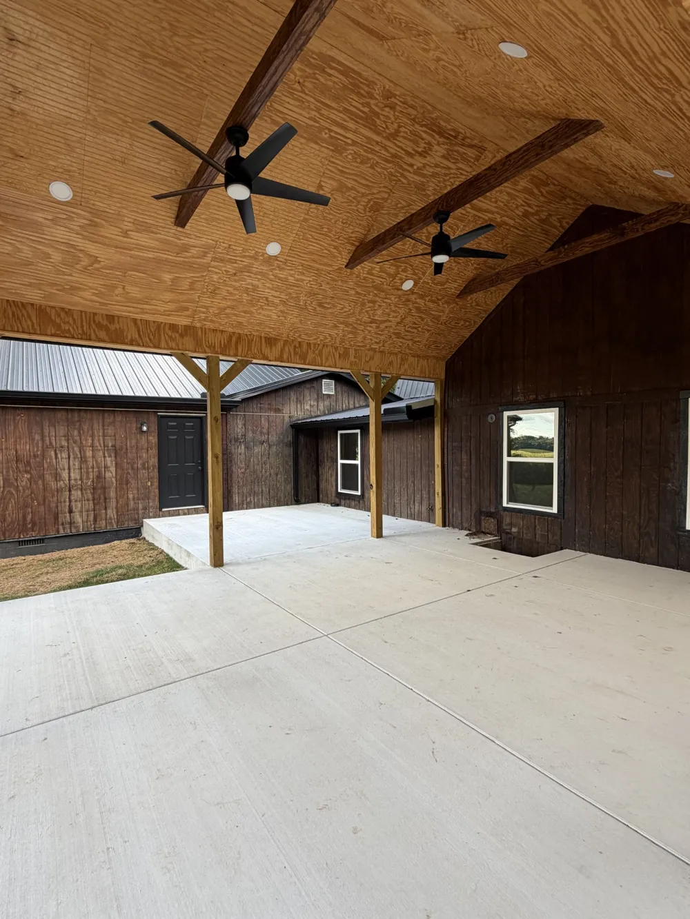 231 JJ Ln Hillsboro, TN 37342