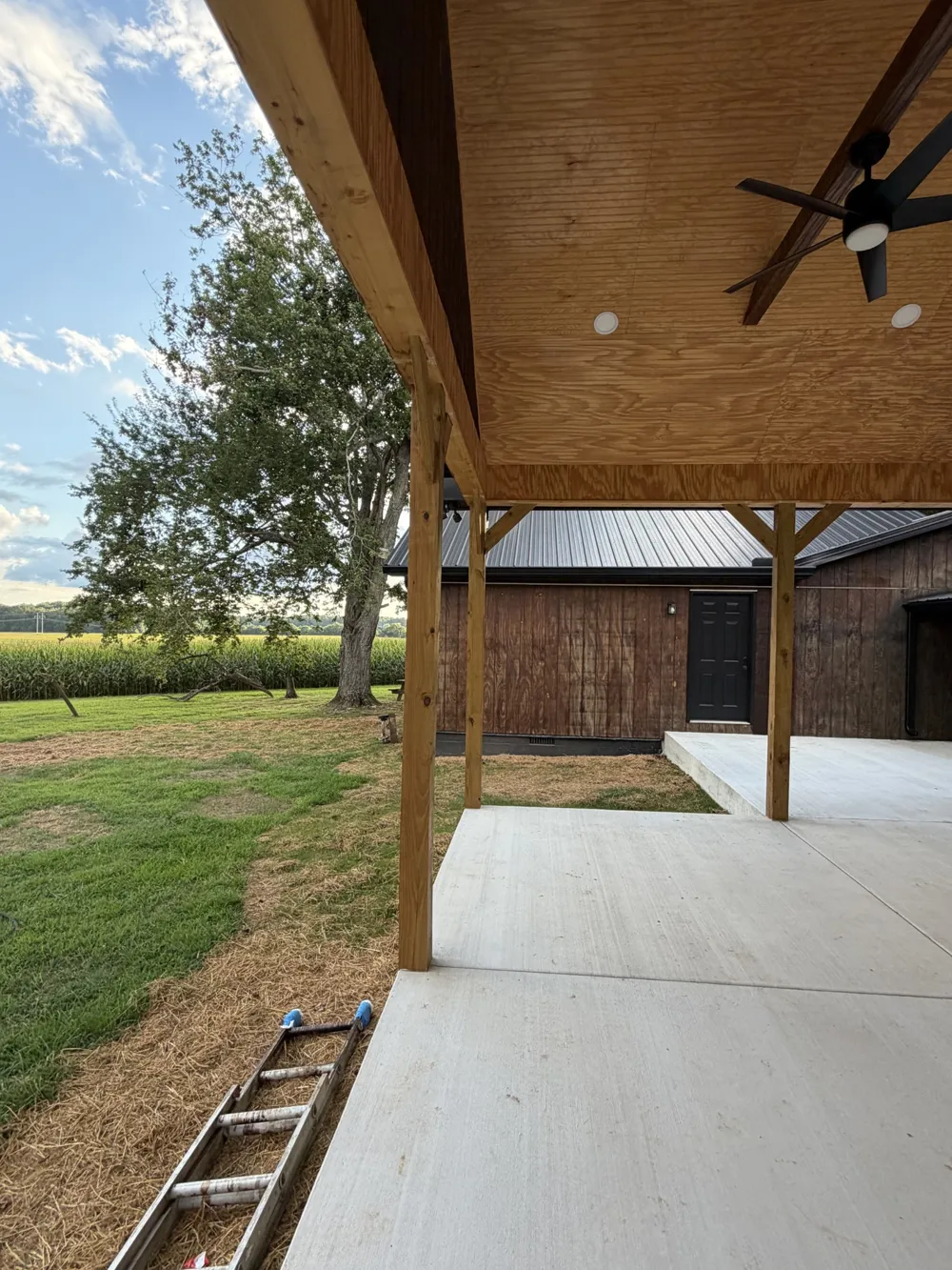 231 JJ Ln Hillsboro, TN 37342