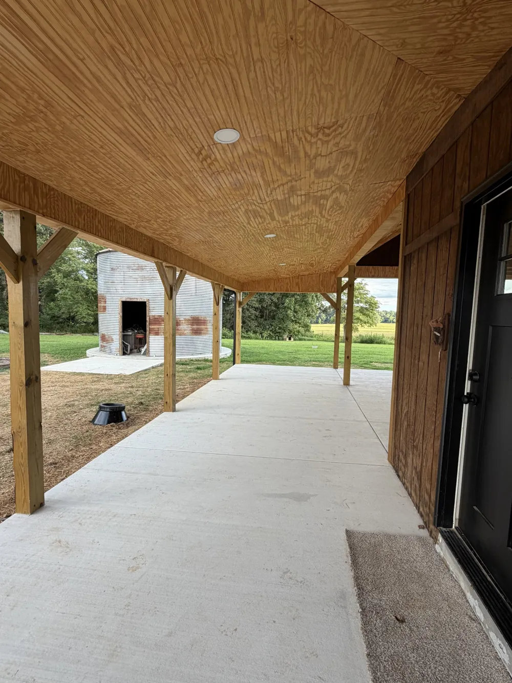 231 JJ Ln Hillsboro, TN 37342