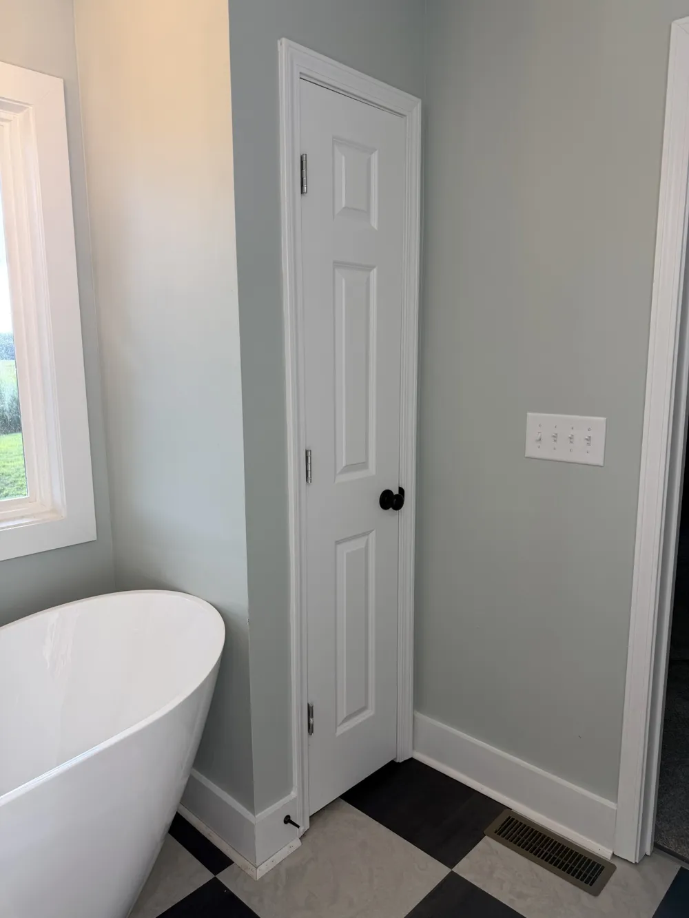 231 JJ Ln Hillsboro, TN 37342