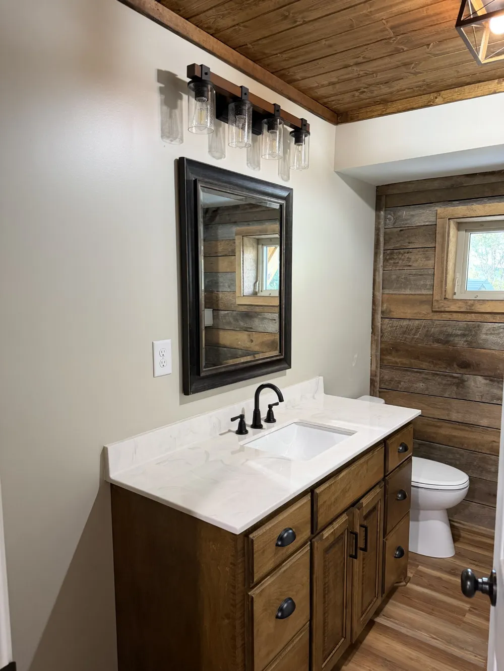 231 JJ Ln Hillsboro, TN 37342