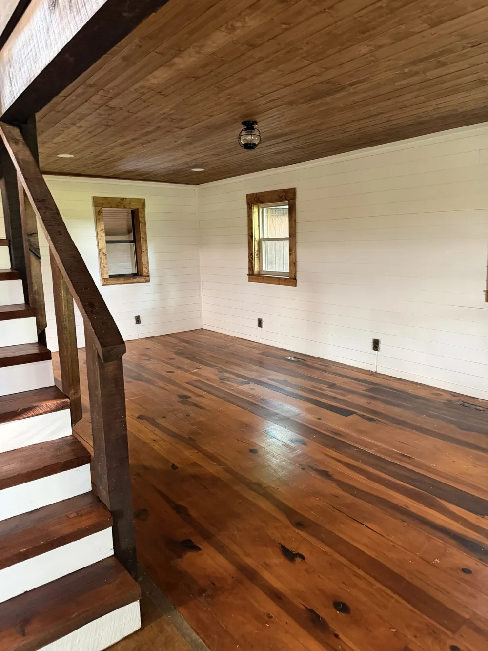 231 JJ Ln Hillsboro, TN 37342