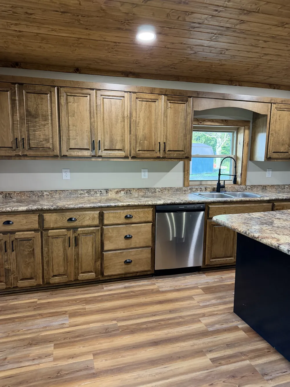 231 JJ Ln Hillsboro, TN 37342