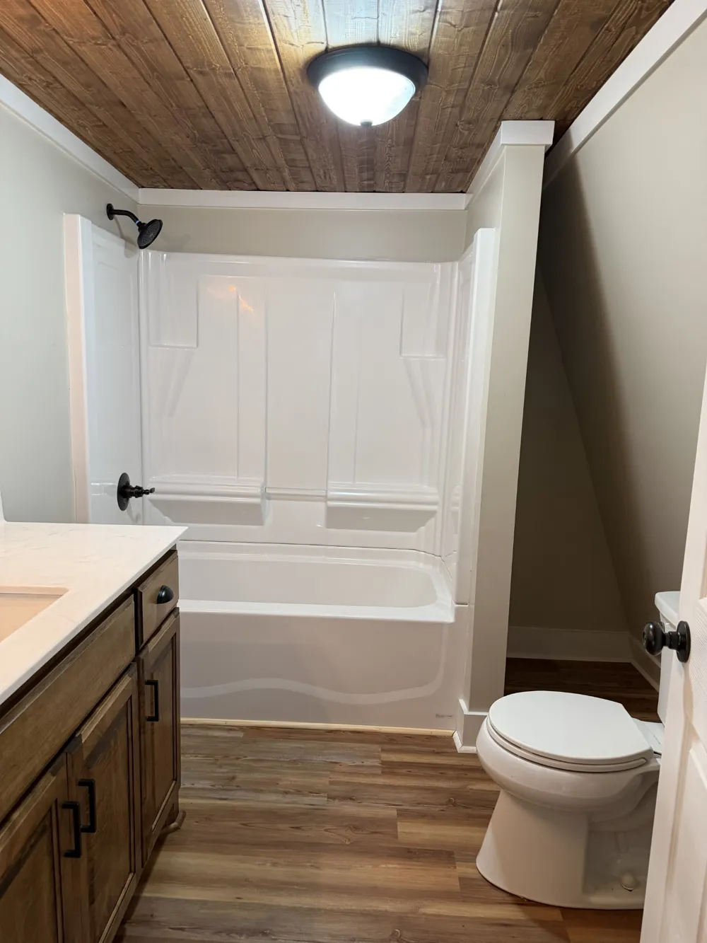 231 JJ Ln Hillsboro, TN 37342