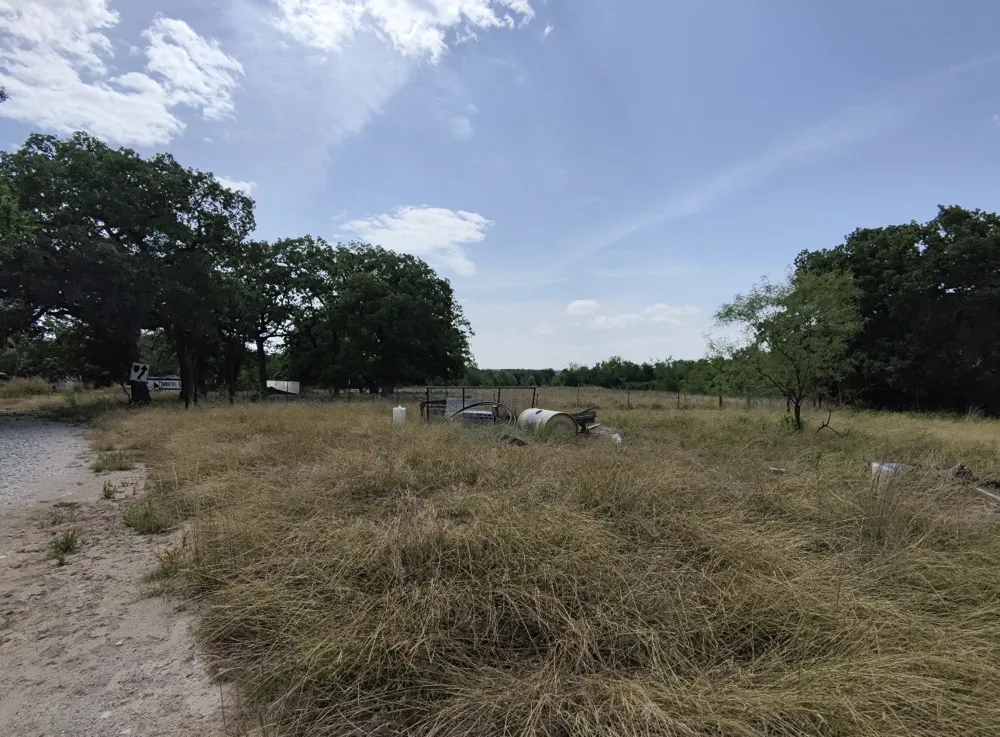 772 County Road 1749 Chico, TX 76431