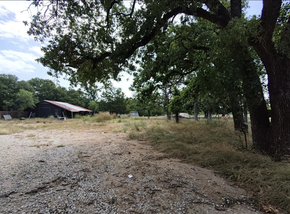 772 County Road 1749 Chico, TX 76431