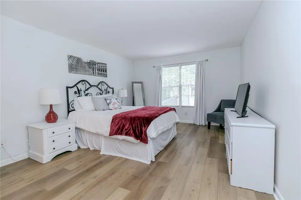 3058 Westwood Way Alpharetta, GA 30004