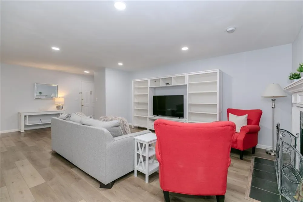3058 Westwood Way Alpharetta, GA 30004