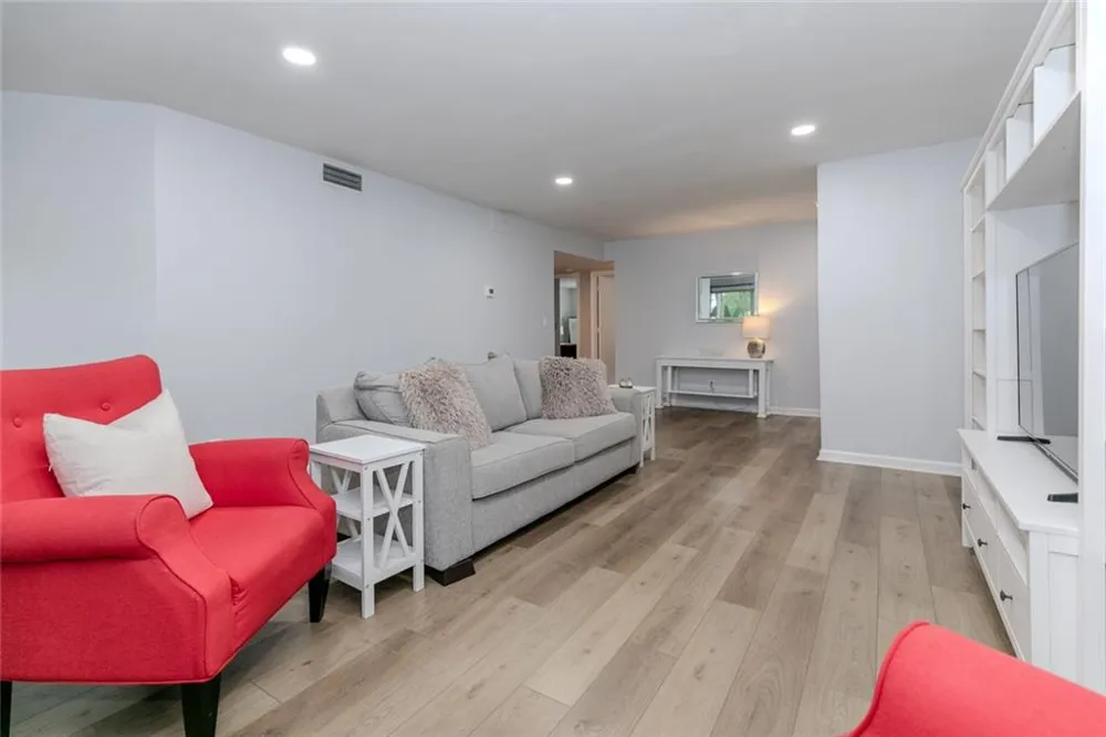 3058 Westwood Way Alpharetta, GA 30004