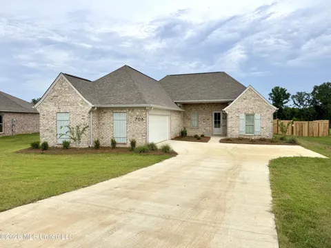 706 Kathleen Drive Way