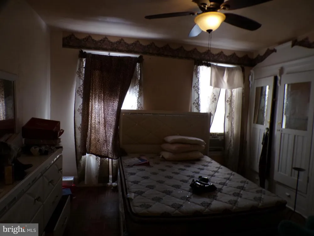 5662 HEISKELL STREET Philadelphia, PA 19144