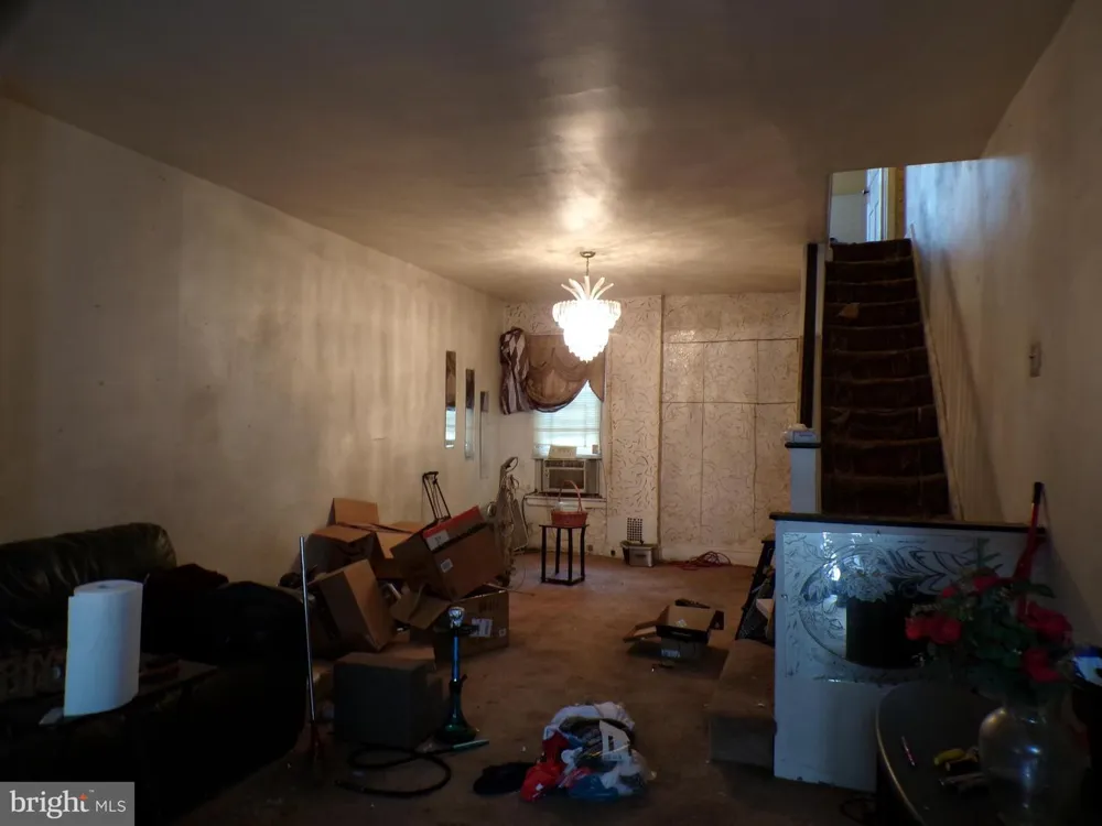 5662 HEISKELL STREET Philadelphia, PA 19144
